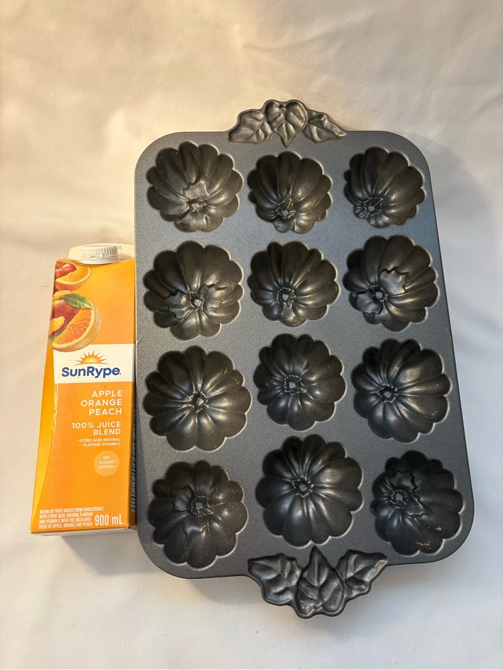 Nordic Ware mini pumpkins, pumpkin patch pan Bundt pan